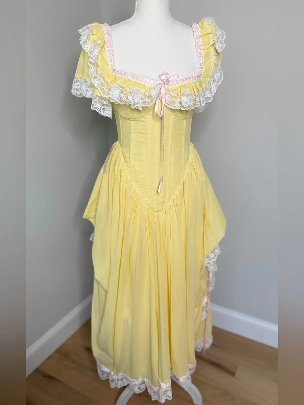 Selkie Custard Cupid Dress Small – Corset Back & Adjustable Bustle NWT - Picture 2 of 8
